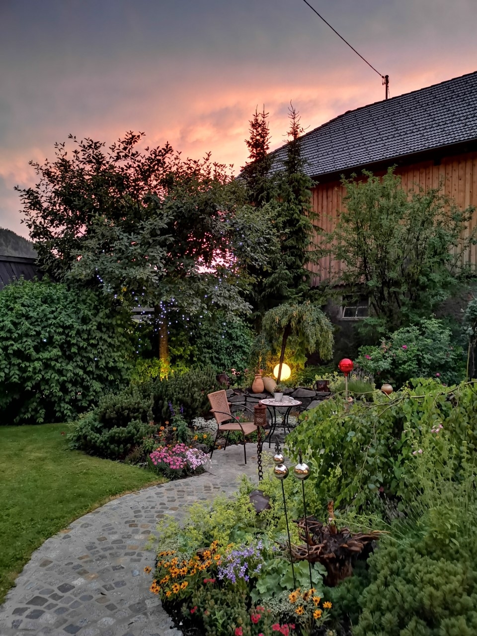 Hotel Gasthof Weissensee Kärnten gemütliche Garten Kochs Bar Hotel Gasthof Weissensee Kärnten gemütliche Garten Kochs Bar