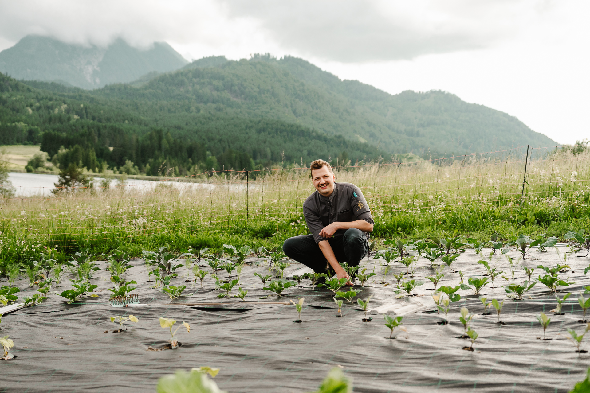 Ackerfläche des Hotel zum Weissensee eingebettet in die Natur Kärntens Ackerfläche des Hotel zum Weissensee eingebettet in die Natur Kärntens