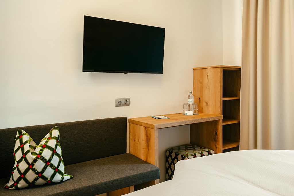 Doppelzimmer Standard EICHE klein&fein Hotel zum Weissensee Kärnten Doppelzimmer Standard EICHE klein&fein Hotel zum Weissensee Kärnten