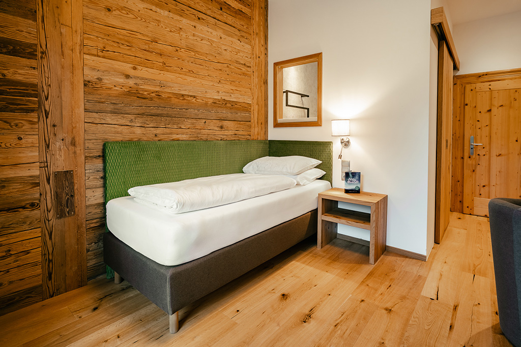 Einzelzimmer Standard EICHE Hotel zum Weissensee Kärnten Einzelzimmer Standard EICHE Hotel zum Weissensee Kärnten